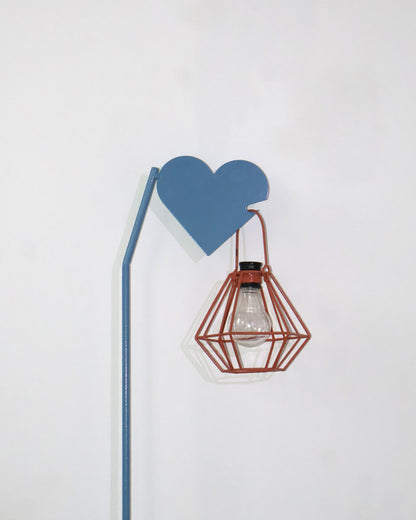 Standing heart hook