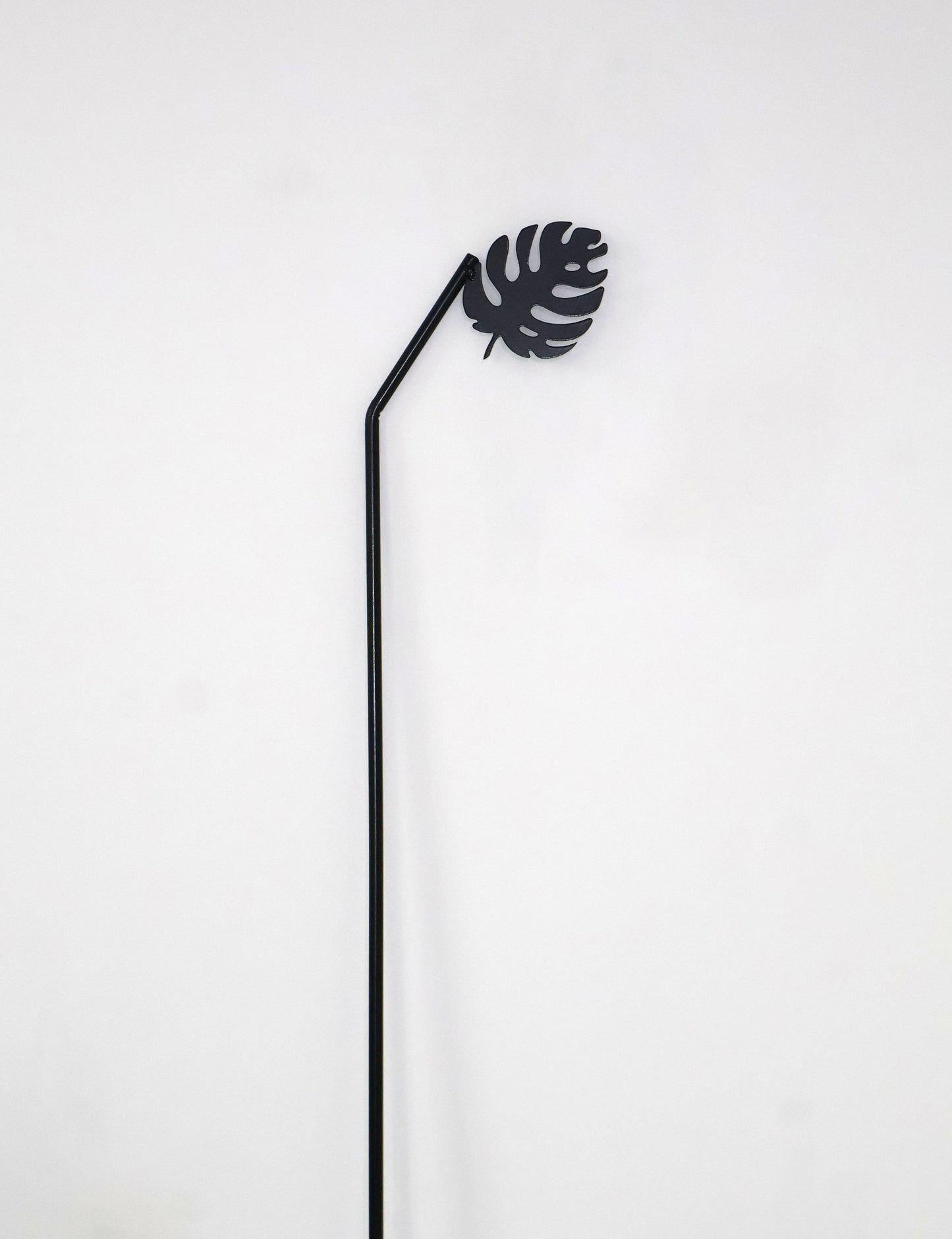 Standing leaf hook